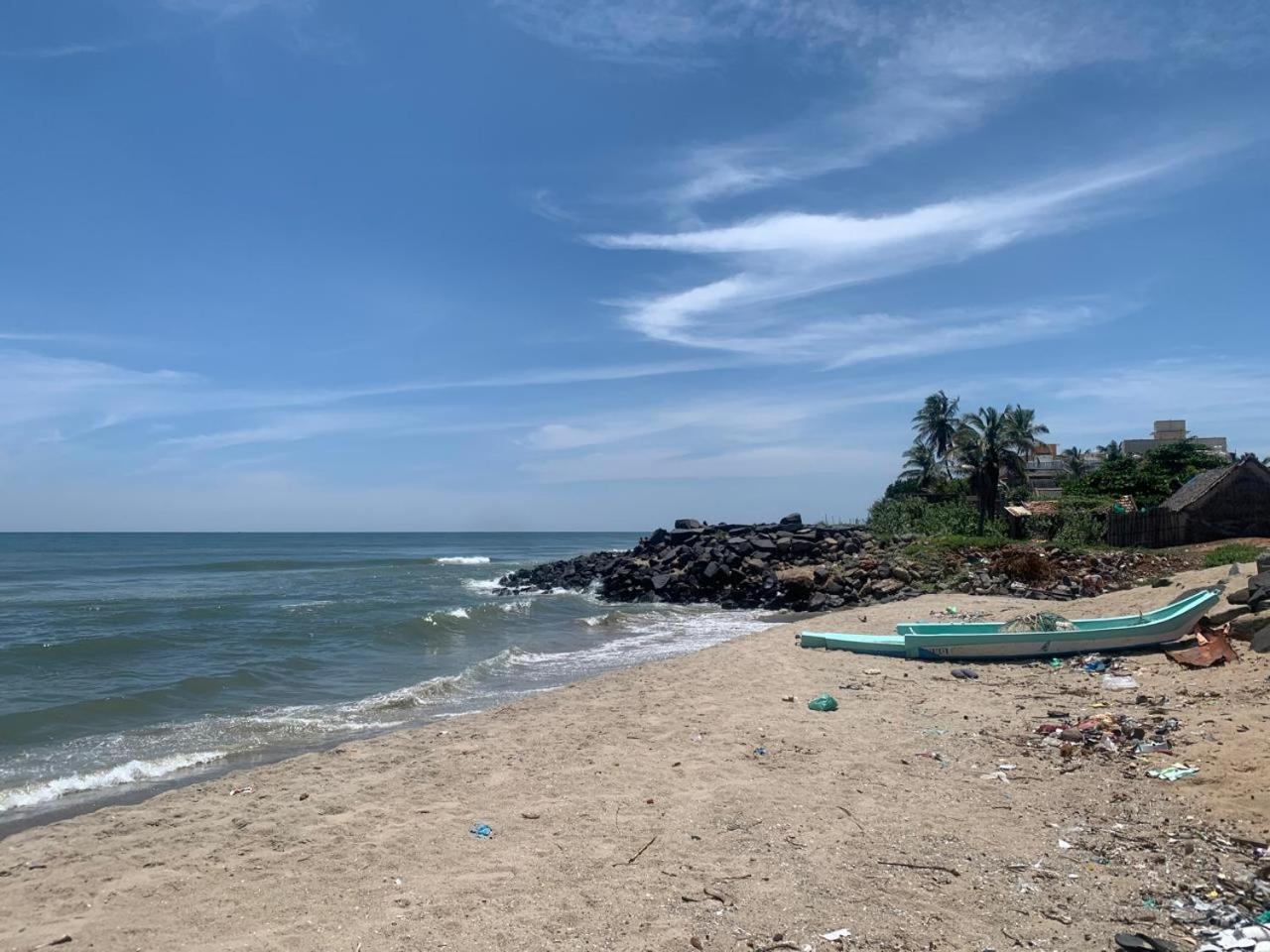 Blue Waves Homestay Пондичери Екстериор снимка